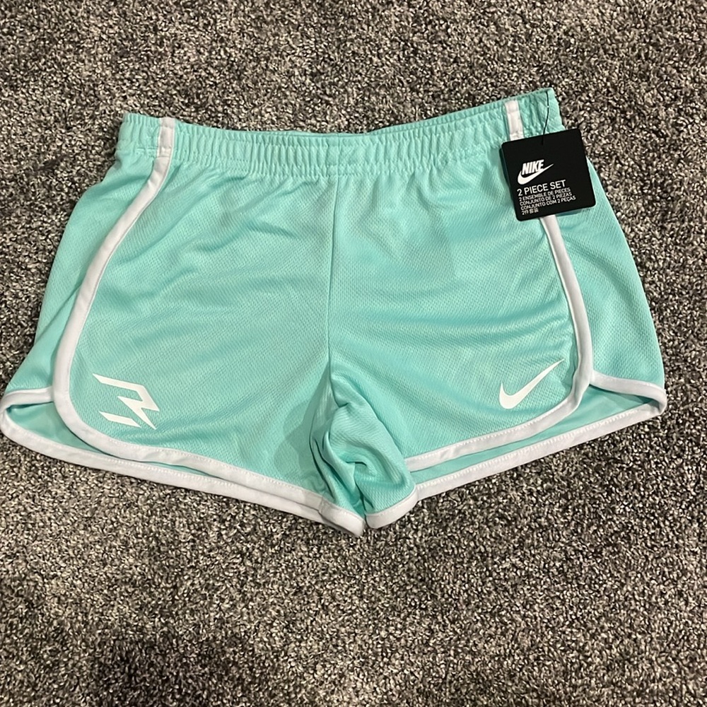 NEW! NIKE RUSSELL WILSON 3BRAND 2-PIECE SHORTS AND T-SHIRT SET. SIZE SMALL. - Picture 2 of 10